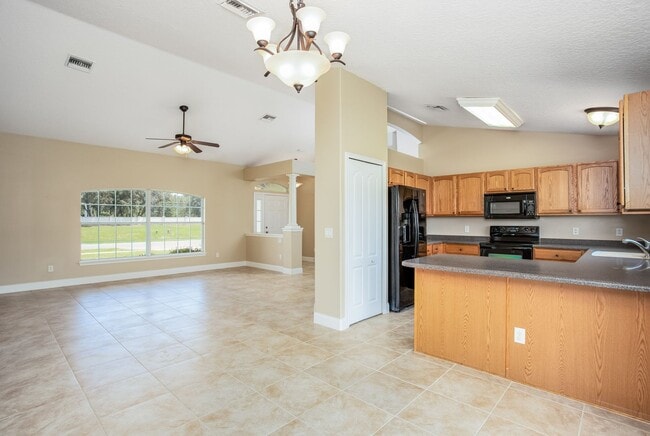 12112 Buttonbush Loop in Leesburg, FL - Building Photo - Building Photo