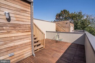 446 Ridge St NW in Washington, DC - Building Photo - Building Photo