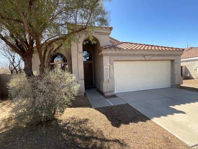 2139 N Creek Vista Dr in Tucson, AZ - Foto de edificio - Building Photo