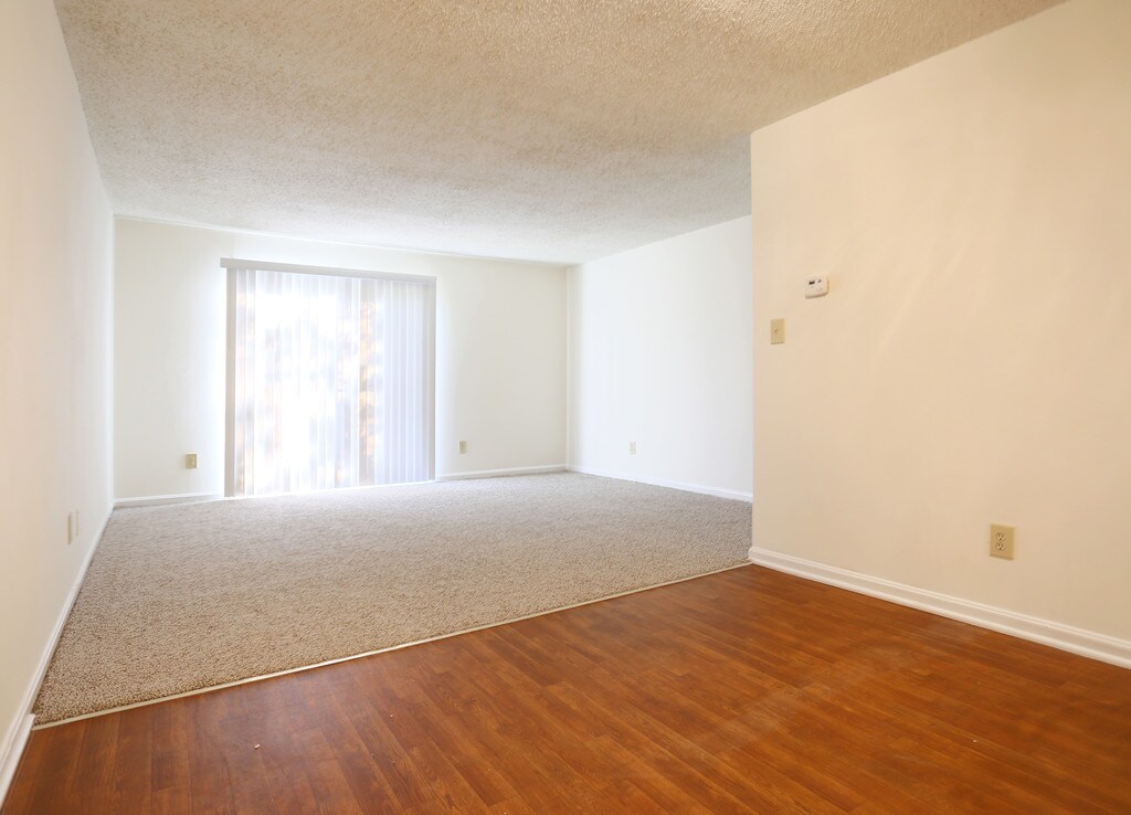 The Apartments at Sailboat Bay Charlotte, NC Apartments