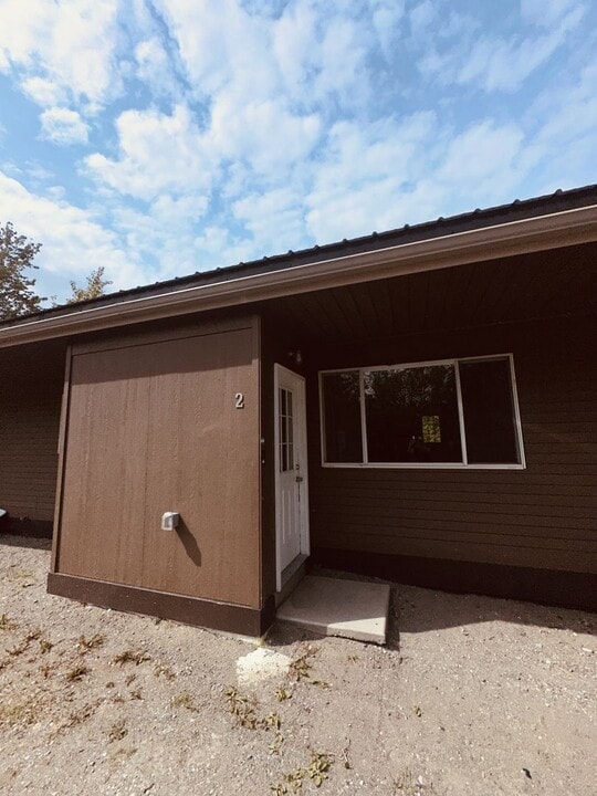 374 E Chickaloon Way in Wasilla, AK - Building Photo