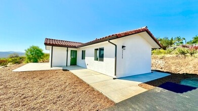 5249 Olive Hill Rd in Fallbrook, CA - Building Photo - Building Photo