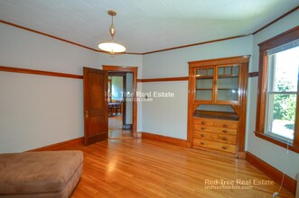 11 Parkton Rd, Unit 2 in Boston, MA - Foto de edificio - Building Photo