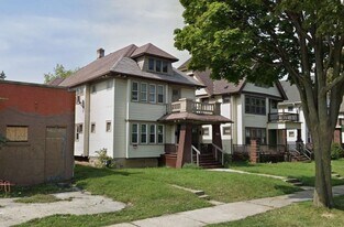 2707-2709 N 47th St. in Milwaukee, WI - Building Photo