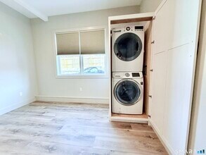 29 E Main St in Canaan, CT - Building Photo - Building Photo