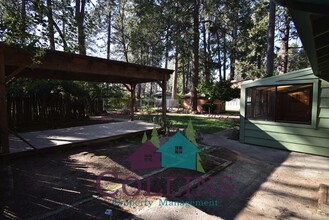 10729 Banner Lava Cap Rd in Nevada City, CA - Building Photo - Building Photo