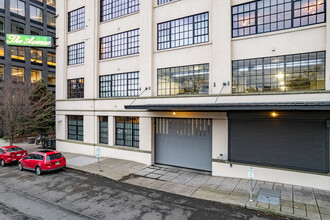 The Avenue Lofts in Portland, OR - Foto de edificio - Building Photo