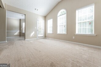 5345 Yellow Pine Dr in Mcdonough, GA - Building Photo - Building Photo
