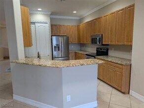 3022 Lake Butler Ct in Cape Coral, FL - Building Photo - Building Photo