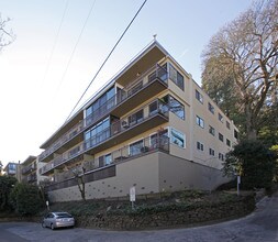 2393 SW Park Pl in Portland, OR - Foto de edificio - Building Photo