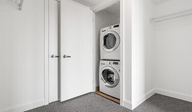 99 Kneeland St, Unit 1907 in Boston, MA - Building Photo - Building Photo