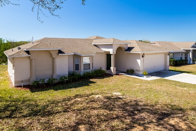 1480 Muir Cir in Clermont, FL - Foto de edificio - Building Photo