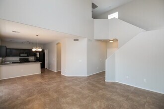 6055 W Jones Ave in Phoenix, AZ - Building Photo - Building Photo