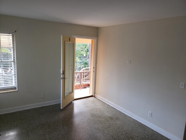 3637 S Olive Ave in West Palm Beach, FL - Building Photo - Building Photo