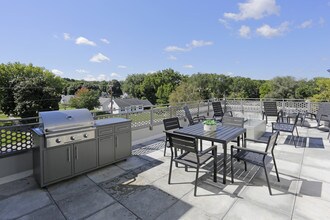 Uptown Apartments in Rochester, MN - Building Photo - Building Photo
