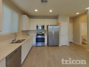 5830 W Wood St in Phoenix, AZ - Foto de edificio - Building Photo