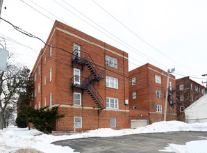 Mae Park Square Apartments in Cleveland, OH - Building Photo - Building Photo