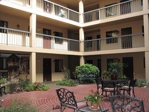 Casa San Pablo Apartments in Daytona Beach, FL - Foto de edificio - Building Photo