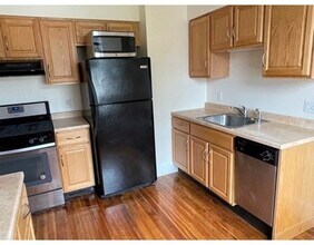 95 Allston St, Unit 3 in Cambridge, MA - Building Photo - Building Photo