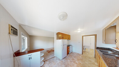 296 Power in Pittsburg, CA - Building Photo - Interior Photo