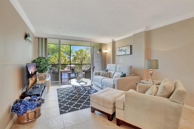 14 Royal Palm Way in Boca Raton, FL - Building Photo - Building Photo