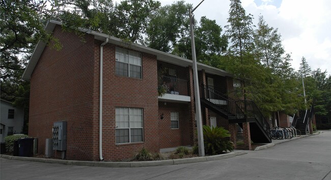 110 NW 9th Ter