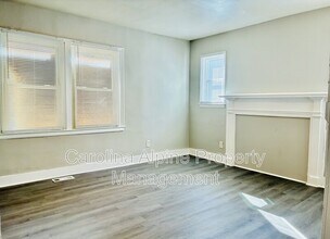 2716 Mayfair Ave in Charlotte, NC - Building Photo - Building Photo