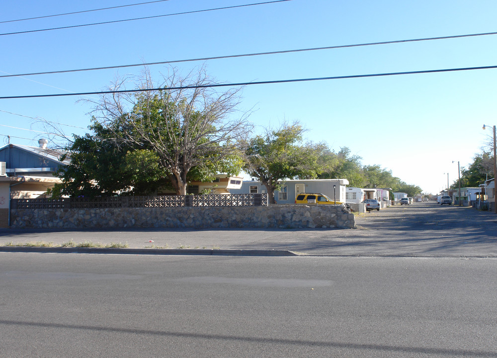 4614 Titanic Ave in El Paso, TX - Building Photo