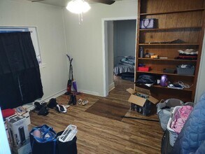 859 Stewart St, Unit lower in Morgantown, WV - Foto de edificio - Building Photo