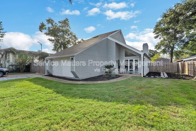 7575 Tippin Ave in Pensacola, FL - Building Photo - Building Photo