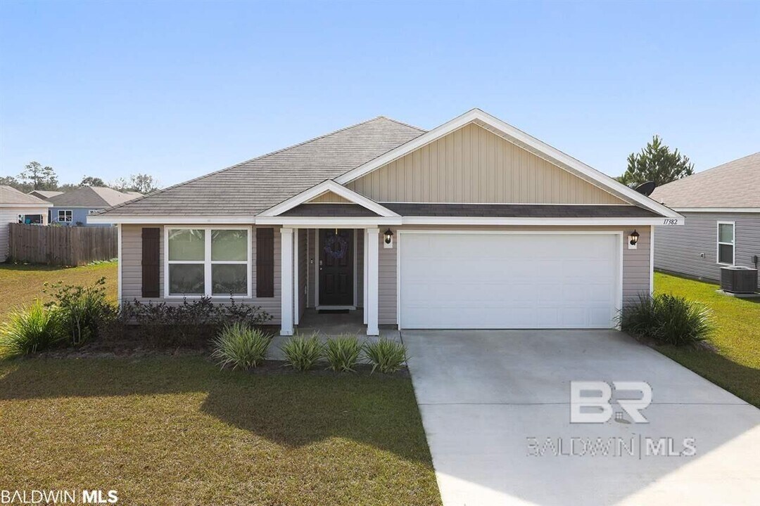 17382 Tallasee Blvd in Foley, AL - Building Photo