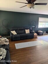 3208 Ellis Way in Louisville, KY - Building Photo - Building Photo