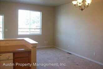 61325 Sally Ln in Bend, OR - Building Photo - Building Photo