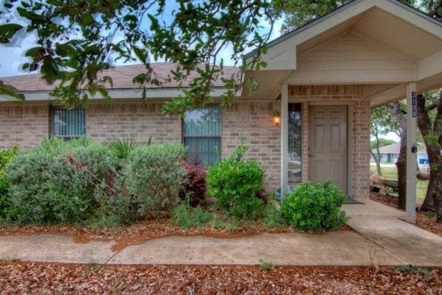property at 3108 Flanders N Dr