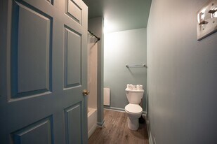 1604 Hatteras St in Pittsburgh, PA - Building Photo