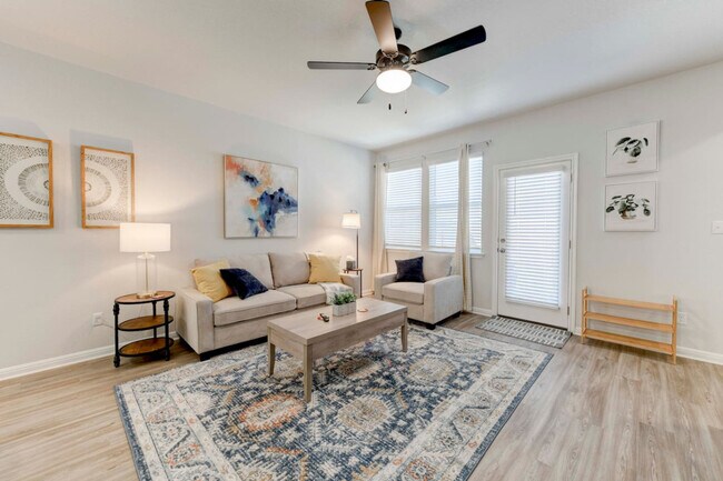 2438 Lucy Axel Ln