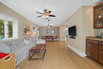 7953 N Range Line Rd in River Hills, WI - Building Photo - Building Photo