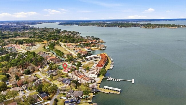 property at 43 Regency Pt