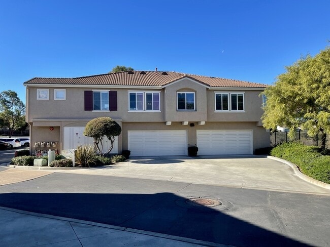 5040 Codorniz Way in Oceanside, CA - Building Photo - Building Photo