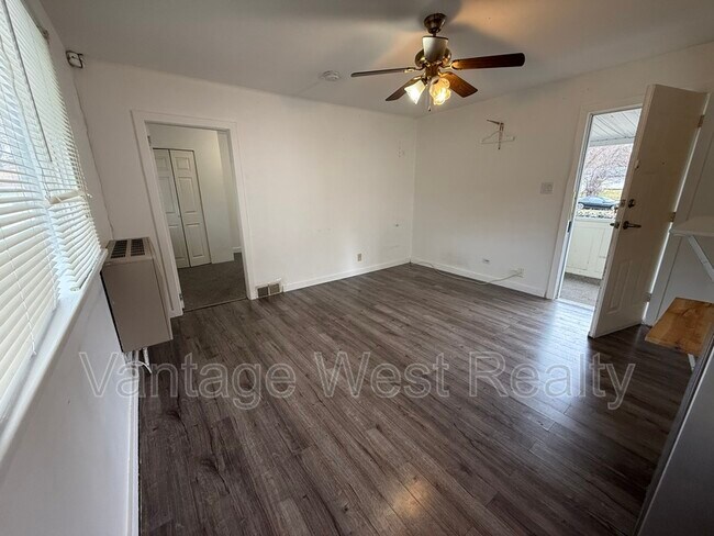 103-690 Winnipeg St in Penticton, BC - Building Photo - Building Photo