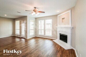 11124 Hawks Landing Rd in Haslet, TX - Foto de edificio - Building Photo