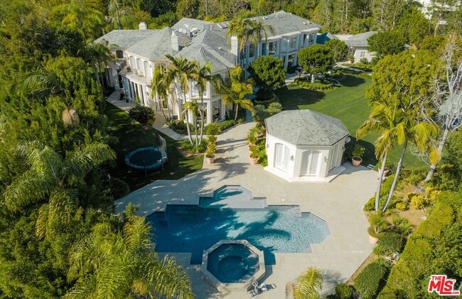 24 Beverly Park Terrace in Beverly Hills, CA - Building Photo - Building Photo