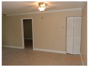 3635 NW 94th Ave in Sunrise, FL - Building Photo - Building Photo