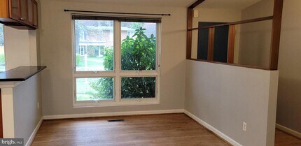 1639 Wrightson Dr in McLean, VA - Building Photo - Building Photo
