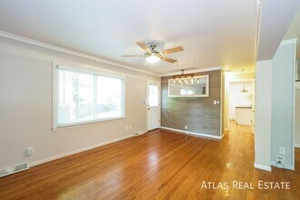 6001 W 103rd St in Overland Park, KS - Building Photo - Building Photo