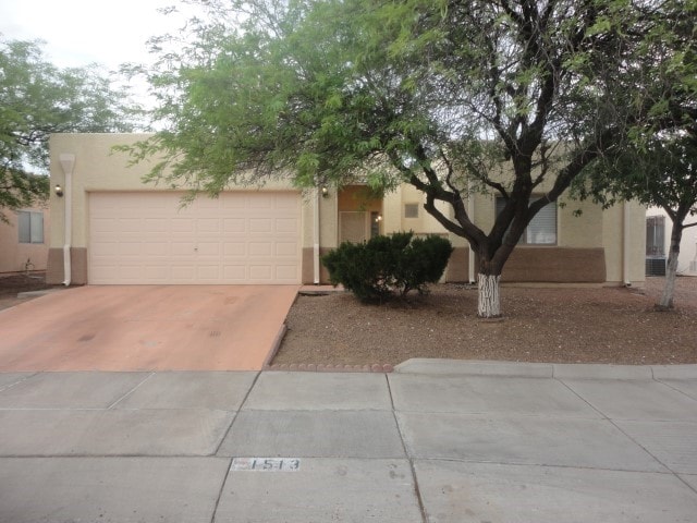 property at 1513 W Islington Ave