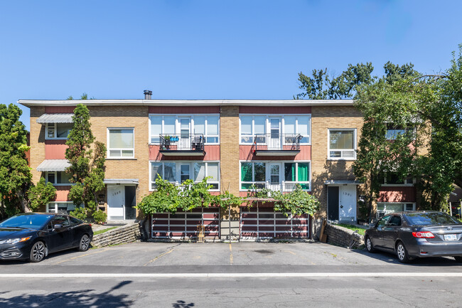 1589 Pullen Av in Ottawa, ON - Building Photo - Building Photo