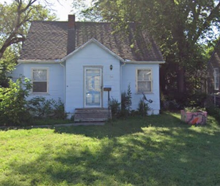 1738 S Topeka Ave in Wichita, KS - Building Photo