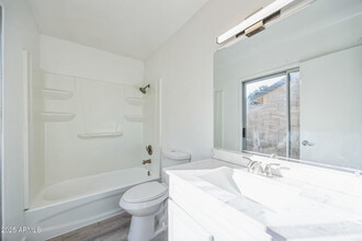 5233 W Voltaire Dr in Glendale, AZ - Building Photo - Building Photo