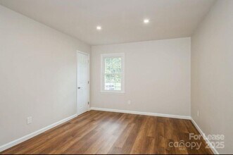 2510 O'Hara Dr in Charlotte, NC - Building Photo - Building Photo